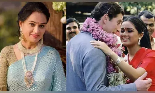 ప్రిన్స్ చార్లెస్‌కు ముద్దుపెట్టిన బాలీవుడ్ నటి.. హ్యాపీగా ఉందంటూ