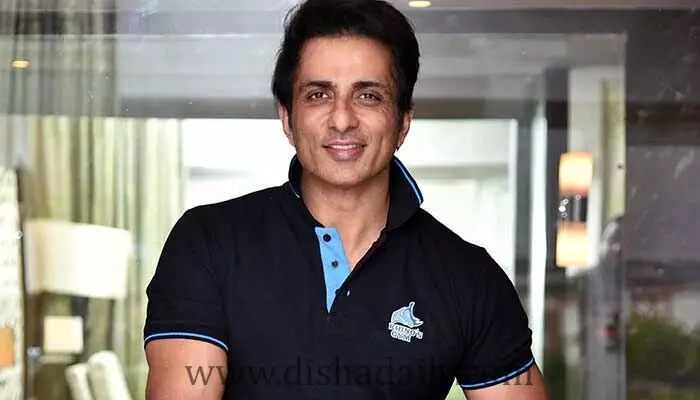 మరో గొప్ప పనిచేసిన రియల్ హీరో Sonu Sood.. మరో గొప్ప పనిచేసిన రియల్ హీరో Sonu Sood..