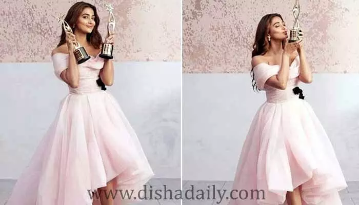 బాలీవుడ్ ఇండస్ట్రీకి సపోర్టుగా నిలవాలి: Pooja Hegde బాలీవుడ్ ఇండస్ట్రీకి సపోర్టుగా నిలవాలి: Pooja Hegde