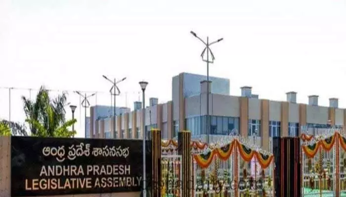 అసెంబ్లీ సమావేశాల వేళ మంత్రుల్లో టెన్షన్.. బాబుకు సవాళ్లు అసెంబ్లీ సమావేశాల వేళ మంత్రుల్లో టెన్షన్.. బాబుకు సవాళ్లు