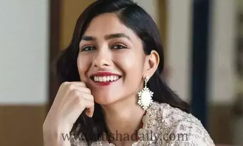 సీతారామం హీరోయిన్ ఫుల్ ఖుష్.. ఎందుకో తెలుసా?