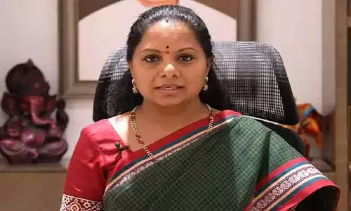 బ్రేకింగ్: మరోసారి ప్రగతి భవన్‌కు వెళ్లిన MLC కవిత..!