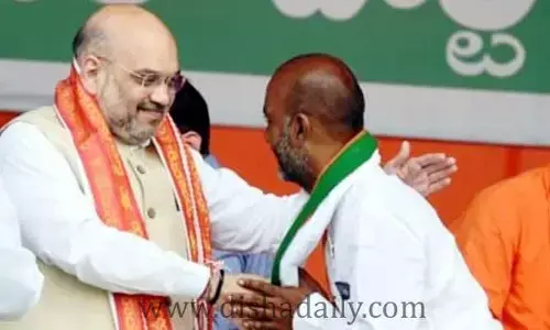 బండి‌పై అమిత్ షా ప్రశంసలు.. మిగతా రాష్ట్ర నేతలపై ఆగ్రహం