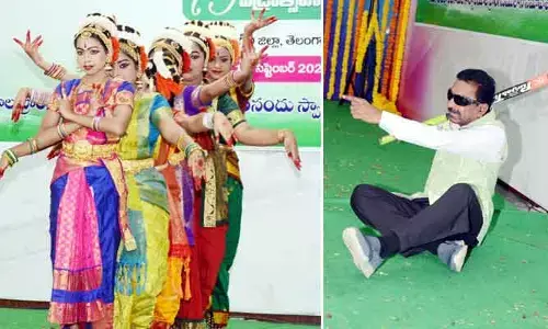 అట్టహాసంగా ముగిసిన వజ్రోత్సవాలు.. వాళ్ల కాళ్లు మొక్కిన మంత్రి మల్లారెడ్డి