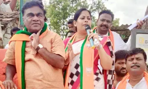 దళిత బందుకే దిక్కులేదు.. కొత్తగా గిరిజనబంధా?: బాబూ మోహన్