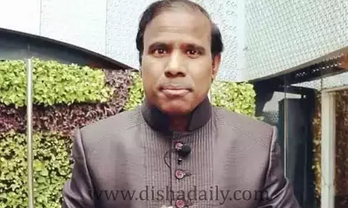 ఫ్రీగా పాస్‌పోర్ట్, అమెరికా వీసా.. Munugode యువతకు బంపర్ ఆఫర్