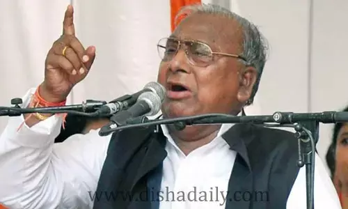 AICC ప్రెసిడెంట్‌గా రాహుల్ గాంధే సరైనోడు: VH