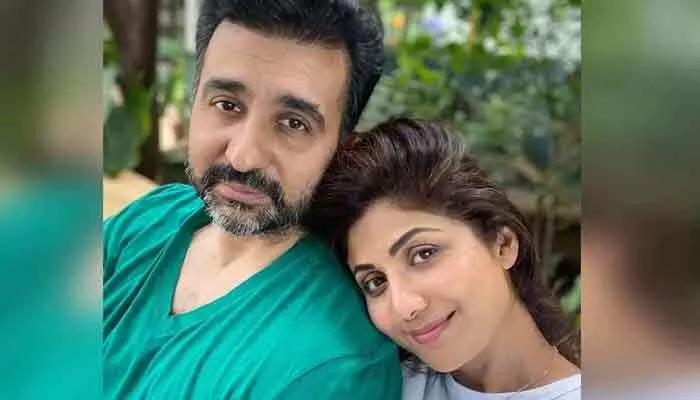 కథ తెలియకపోతే నోరు మూసుకోండి.. ట్రోలర్స్పై శిల్పా శెట్టి భర్త కథ తెలియకపోతే నోరు మూసుకోండి.. ట్రోలర్స్పై శిల్పా శెట్టి భర్త