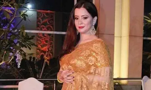 కాల్ సెంటర్‌లో చేరిన నటి.. పని దొరకపోవడంతో..