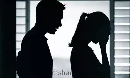 Crime News: రూమ్‌లో నగ్నంగా అక్కాతమ్ముడు.. తల్లి సడెన్ ఎంట్రీతో..