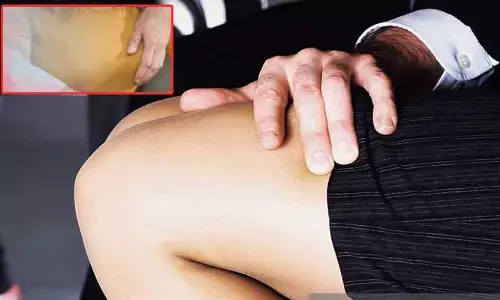 Crime News : తాకరాని చోట తాకుతూ ఇబ్బంది పెడుతున్న యువకుడు... చివరకు ఆమెకు విసుగొచ్చీ....