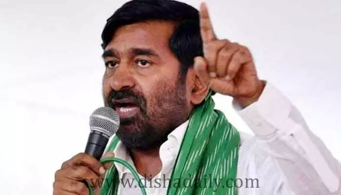 మంత్రి జగదీశ్ రెడ్డి వివాదాస్పద వ్యాఖ్యలు.. రాజకీయం వద్దన్నందుకు రాద్ధాంతం మంత్రి జగదీశ్ రెడ్డి వివాదాస్పద వ్యాఖ్యలు.. రాజకీయం వద్దన్నందుకు రాద్ధాంతం