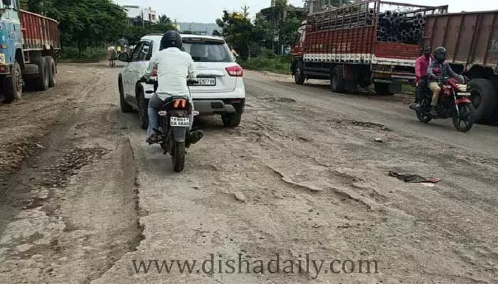 ప్రజా ప్రతినిధుల నిర్లక్ష్యమే దీనికి కారణమా.. ప్రజా ప్రతినిధుల నిర్లక్ష్యమే దీనికి కారణమా..