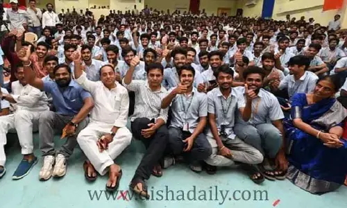 మళ్లీ నవంబర్ లో వస్తా... మంత్రి కేటీఆర్
