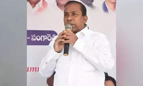 కన్నీరు పెట్టుకున్న టీఆర్ఎస్ ఎమ్మెల్యే మాణిక్ రావు (వీడియో)