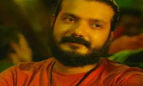 లేడీ యాంకర్‌పై బూతుపురాణం.. హీరో అరెస్ట్