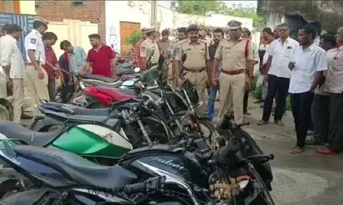 శాంతియుత జీవనానికే తనిఖీలు - డీఎస్పీ జీవన్ రెడ్డి