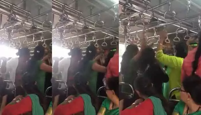 ముంబై ట్రైన్లో మహిళల నృత్యాలు (వీడియో) ముంబై ట్రైన్లో మహిళల నృత్యాలు (వీడియో)