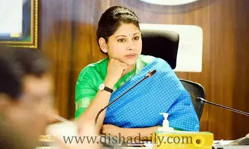 స్మితా సబర్వాల్ ట్వీట్.. వెంటనే డిలీట్.. ఆ వెంటనే క్షమాపణ!