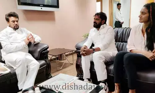 ఆ విషయం చెప్పి కేంద్ర మంత్రిని ఆశ్చర్యపరిచిన శ్రీనివాస్ గౌడ్