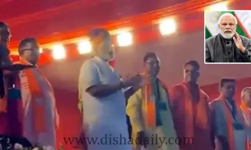 బీజేపీ శ్రేణులకు మోడీ క్షమాపణలు.. మాటలు రావట్లేదంటూ తెలంగాణ ఎంపీ ఎమోషనల్ (వీడియో)