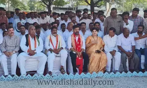 మోడీ, కేసీఆర్‌లు ఇద్దరూ బ్రిటీషర్లకు ఏకలవ్య శిష్యులే: రేవంత్ రెడ్డి