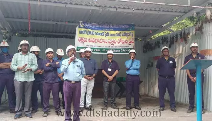ప్రమాదాల నివారణ ప్రతి ఒక్కరి బాధ్యత.. రక్షణ అధికారి ఓదెలు ప్రమాదాల నివారణ ప్రతి ఒక్కరి బాధ్యత.. రక్షణ అధికారి ఓదెలు