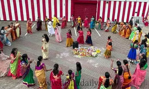 ఇంగ్లాండ్‌లో ఘనంగా బతుకమ్మ వేడుకలు