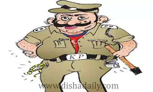 అక్రమాలకు పాల్పడిన పోలీసులపై కొరడా...