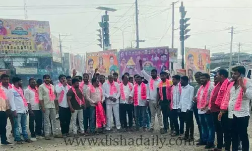 నెక్స్ట్ పీఎం, మన సీఎం