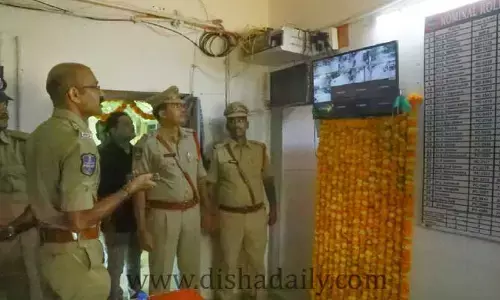 జన్నారం పోలీస్టేషన్ లో తనిఖీలు