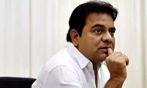 కేటీఆర్‌కు కారు రేసు మీద ఉన్న దృష్టి మున్సిపల్ శాఖ మీద లేదు: మహేష్ గౌడ్
