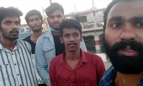 ఏజెంట్ మోసాలకు బలి.. దుబాయ్‌లో చిక్కుకున్న సిరిసిల్ల యువకులు