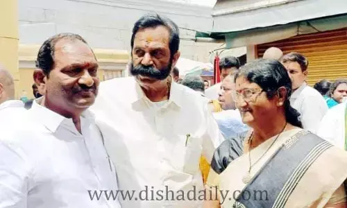 మాజీ మంత్రి కనుమూరితో మంత్రి కొప్పుల భేటీ