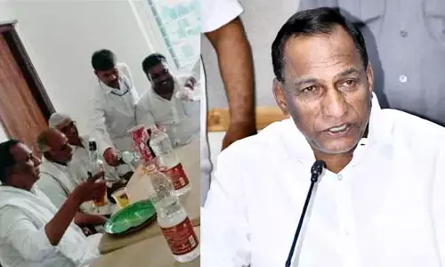 మంత్రిగా కొనసాగడానికి మల్లారెడ్డి అనర్హడు