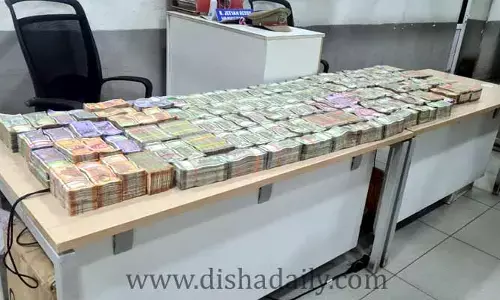 హైదరాబాద్‌లో రూ.3.5 కోట్ల నగదు సీజ్