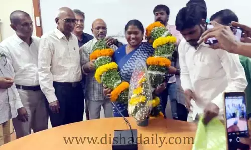 ములుగు MLA సీతక్కకు ఓయూ డాక్టరేట్