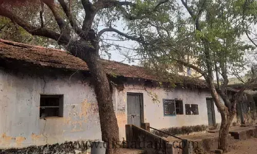 ఈ పాఠశాలకు పూర్వ వైభవం వచ్చేనా..