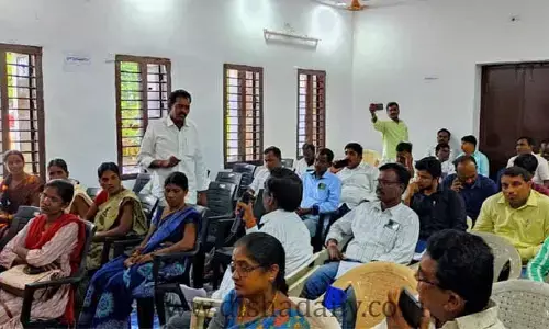 మా ఇబ్బందులు గమనించండి..కనీసం ఆ పనైనా చేయండి..