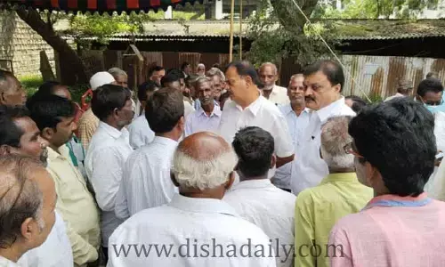 రాష్ట్ర ప్రభుత్వంపై మండిపడ్డ నిజాం షుగర్ ఫ్యాక్టరీ కార్మికులు
