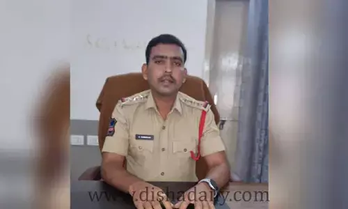 లోన్ యాప్స్ తో జాగ్రత్త : నార్త్ రూరల్ సీఐ నరహరి