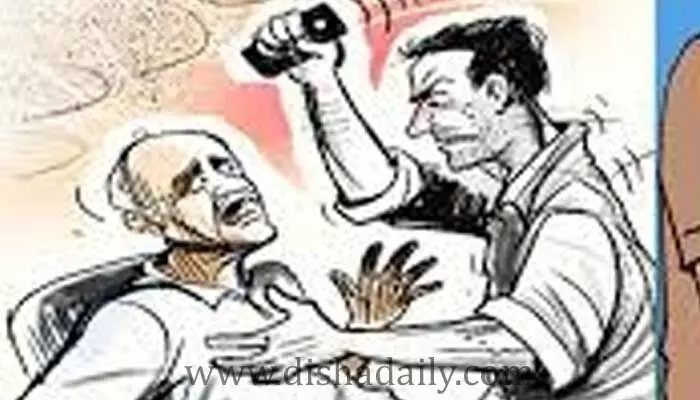 ఆస్తికోసం తండ్రీ తనయుల పరస్పరదాడులు ఆస్తికోసం తండ్రీ తనయుల పరస్పరదాడులు