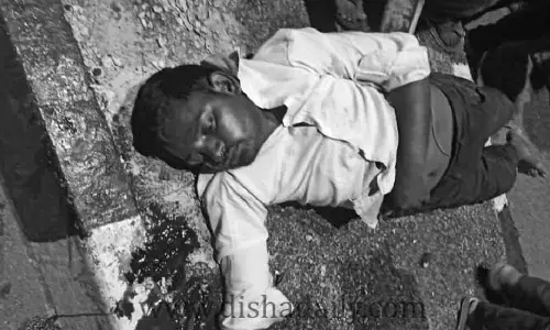 రోడ్డు ప్రమాదంలో వ్యక్తి మృతి
