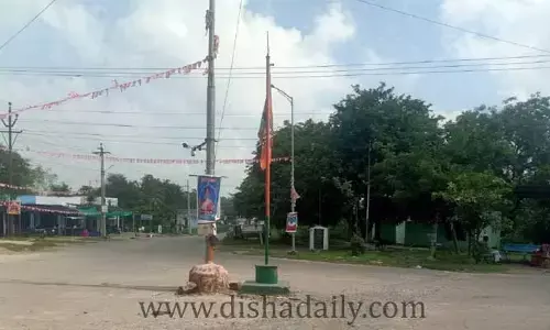 ప్లెక్సీలతో ఇబ్బందులు