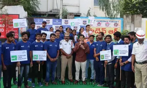 రోడ్డు ప్రమాదాలపై ప్రజలకు అవగాహన