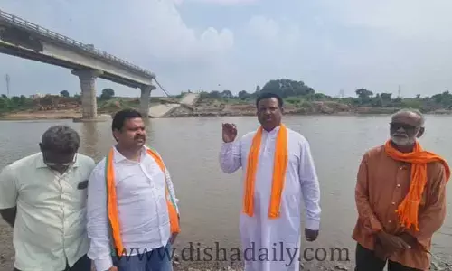 బ్రిడ్జి నిర్మాణ పనులు వెంటనే చేపట్టకపోతే పెద్ద ఎత్తున ఆందోళన చేస్తాం..