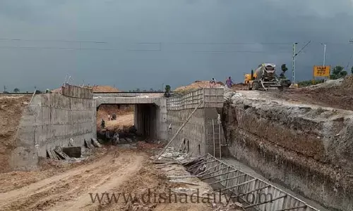 రాకపోకలు ప్రారంభమయ్యే దెన్న డో...?