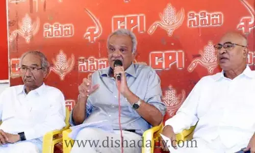 కాంగ్రెస్‌ను పక్కన పెట్టి పోరాటం చేయలేం: సీపీఐ నారాయణ