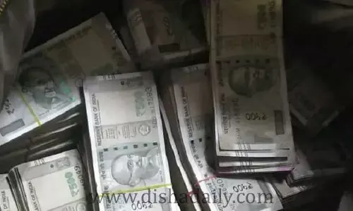 ఇబ్రహీంపట్నంలొ భారీ నగదు పట్టివేత
