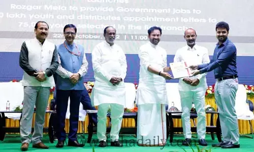 2023 లోపు 10 లక్షల ఉద్యోగాలు భర్తీ చేస్తాం